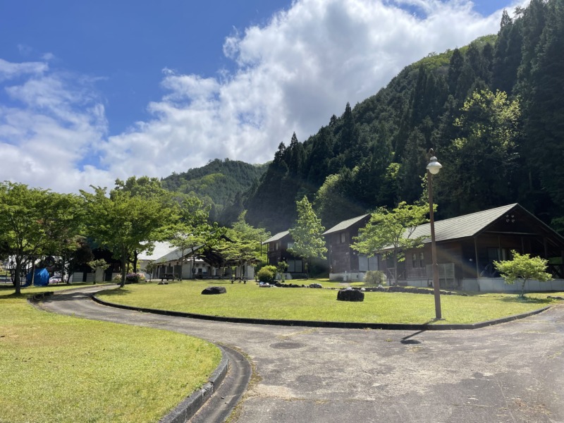 岡山県新見市にある別所アウトドアスポーツセンターの炊事場