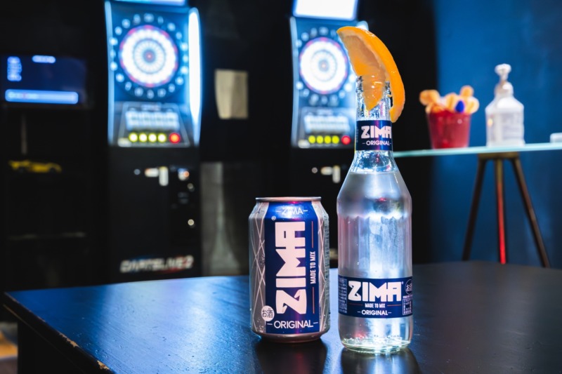 「ZIMA」の缶と瓶