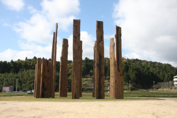 復元環状木柱列の写真