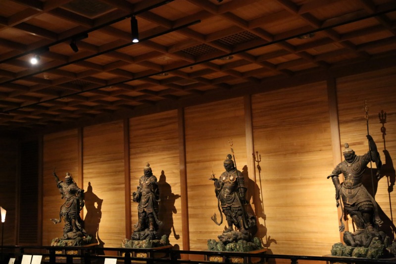 和歌山県高野山霊宝館に展示されている快慶作の四天王