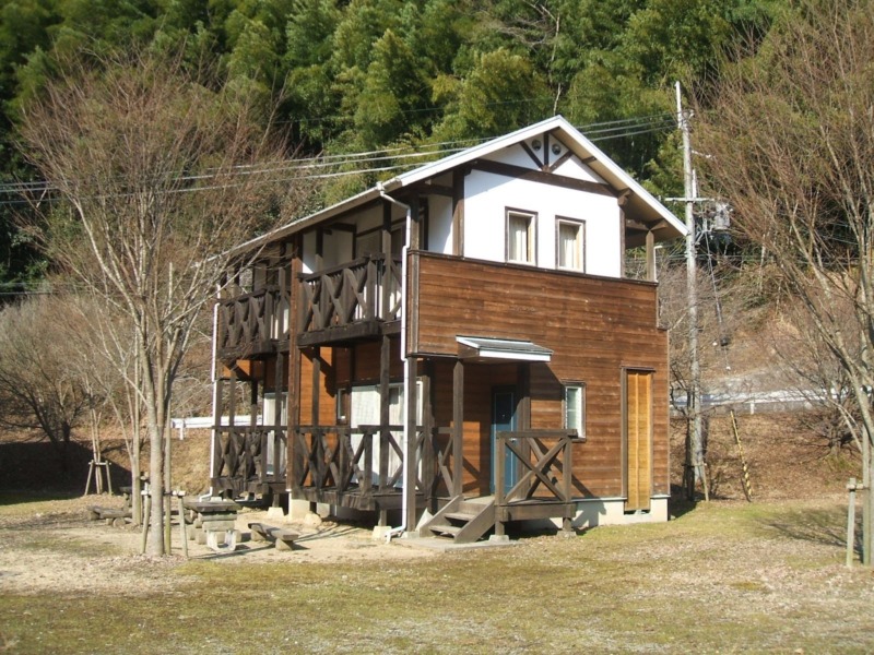 グリーンステーション鹿ヶ壺キャンプ場のコテージ