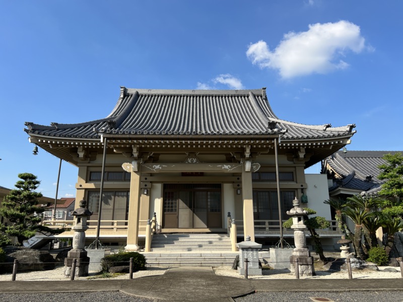 愛知県春日井市にある泰岳寺の外観