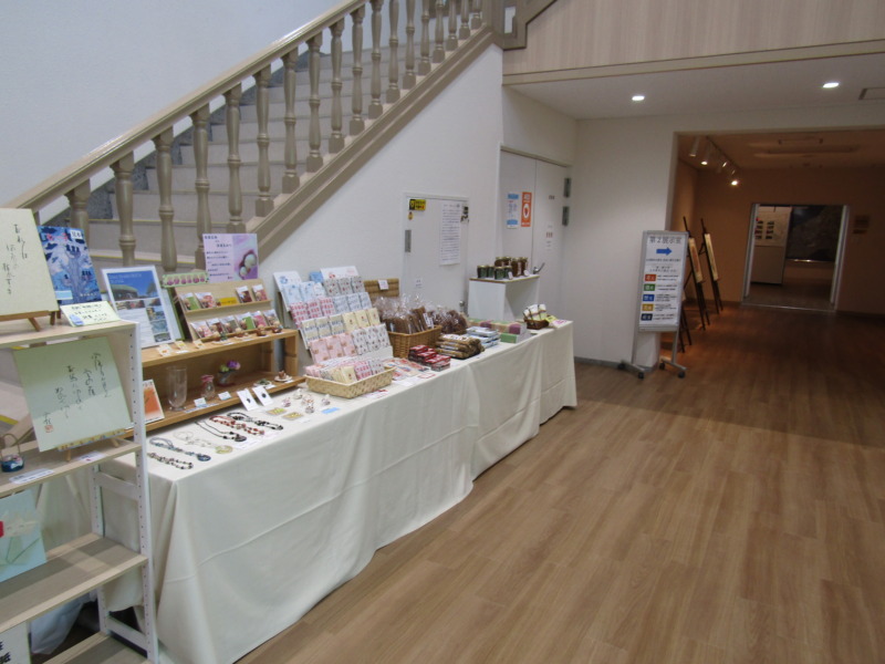 野口雨情記念館の売店